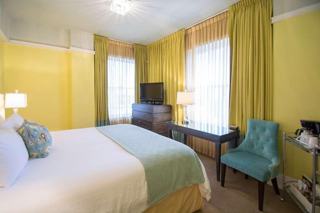 Deluxe Hotel 4*